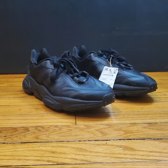 Adidas ozweego pure triple black men\'s sz 9.5 main image 7